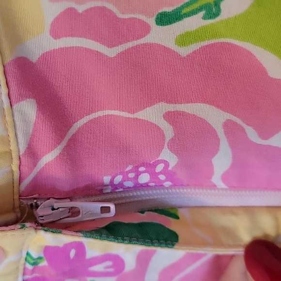 LILLY PULITZER Cropped Pink White Green Yellow Flower Print Pants Size 2 - Picture 11 of 13